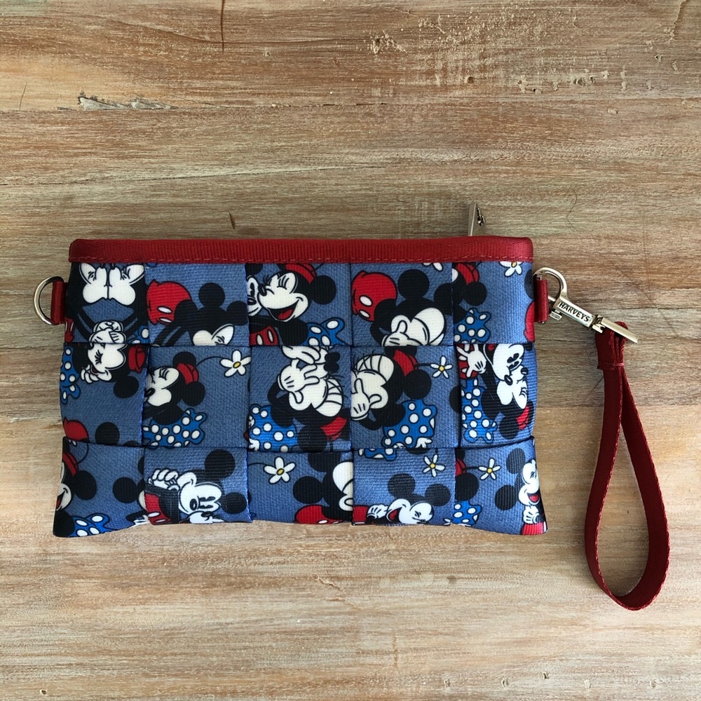 ✨HARVEY’S Mickey + Minnie bag✨